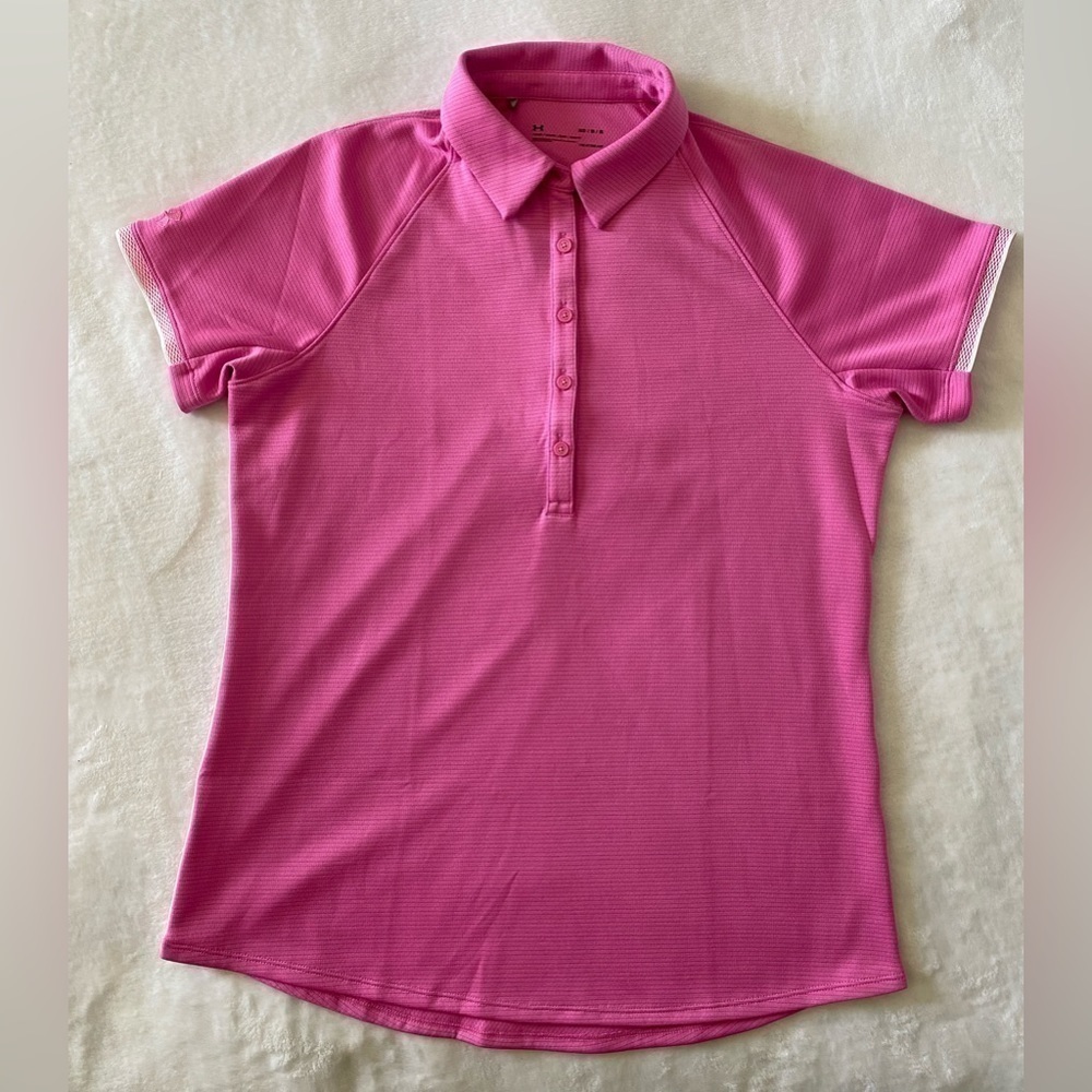 UNDER Armour Women’s‎ Top Size Medium